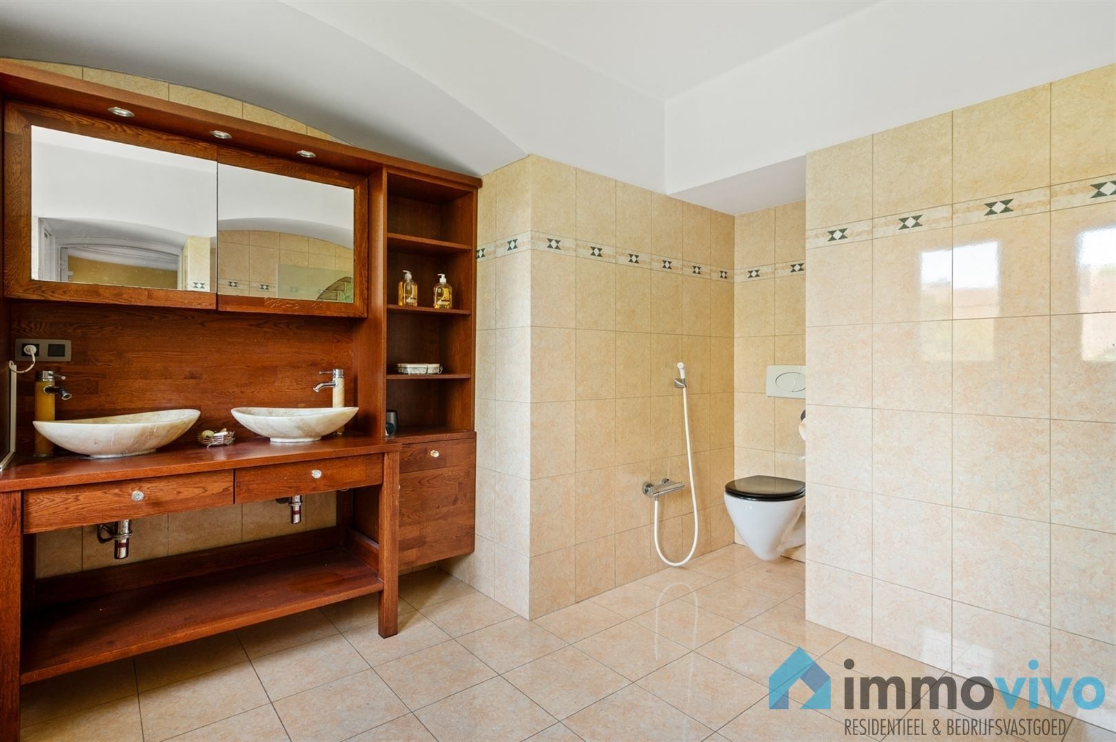 Karaktervolle rietgedekte villa op 1.120 m² met 5 slaapkamers en badkamers (475 m² bewoonbaar!) foto 22