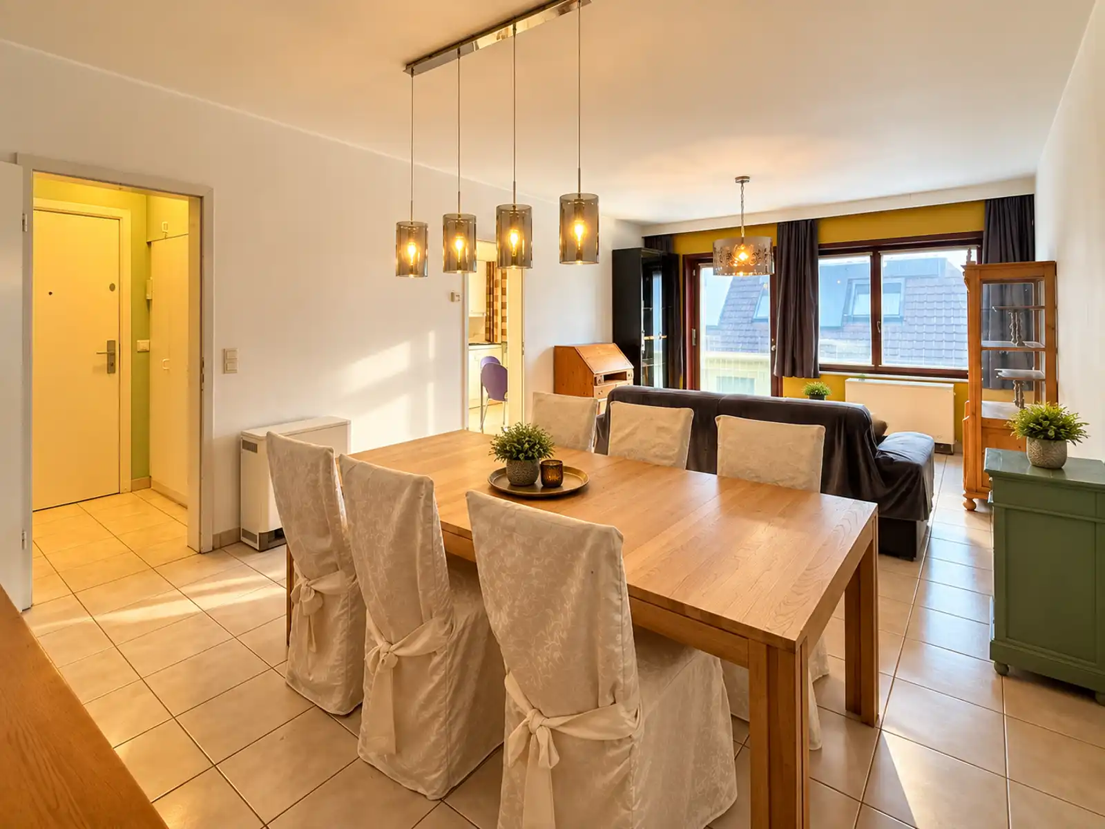 Instapklaar appartement met 2 slaapkamers en terras foto 2