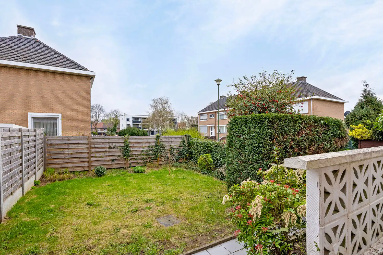 TOFFE GEZINSWONING MET TUIN EN GARAGE IN EEN RUSTIGE STRAAT TE DIEST! foto 12