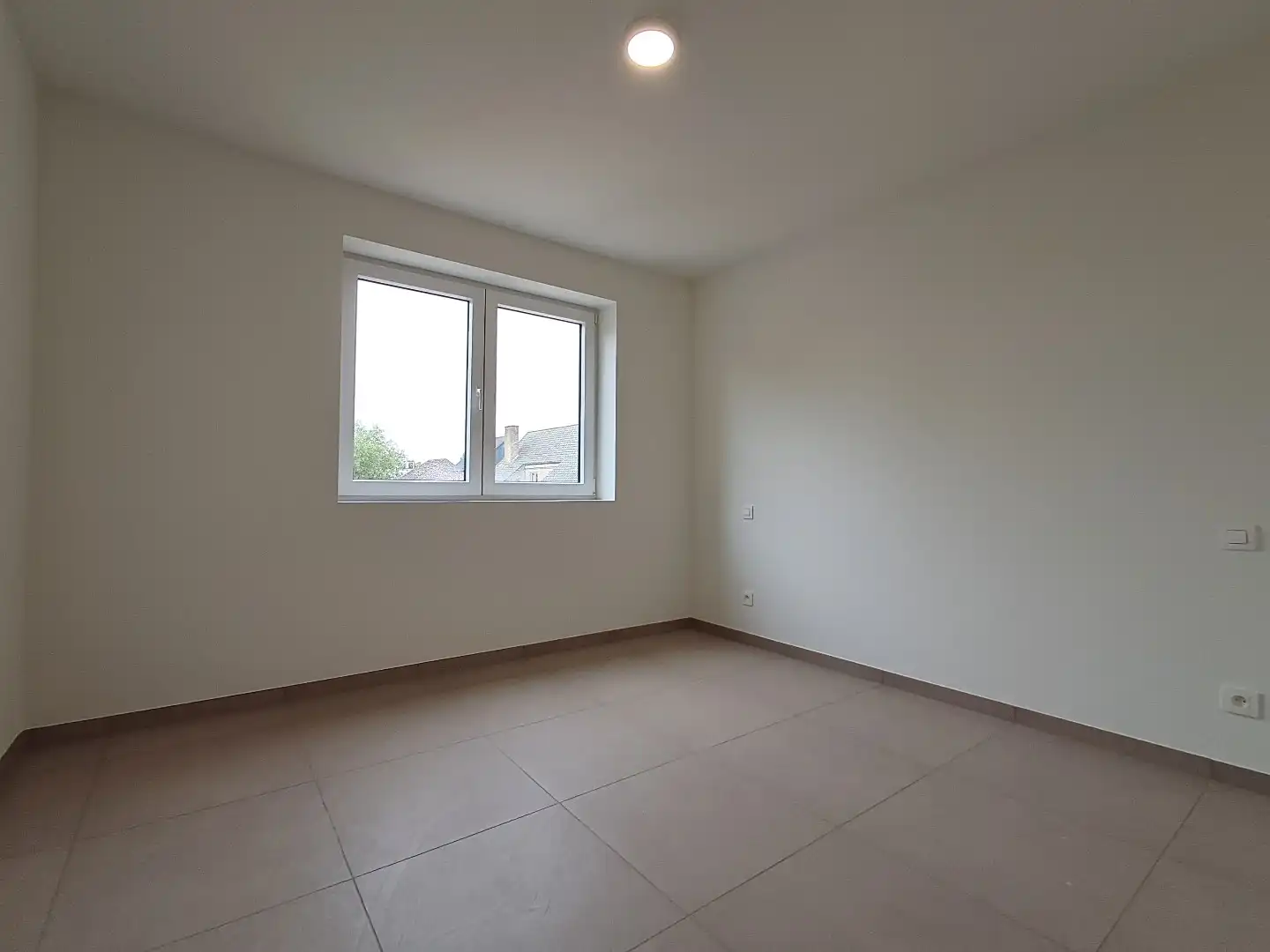 Ruim appartement met 2 terrassen! foto 14