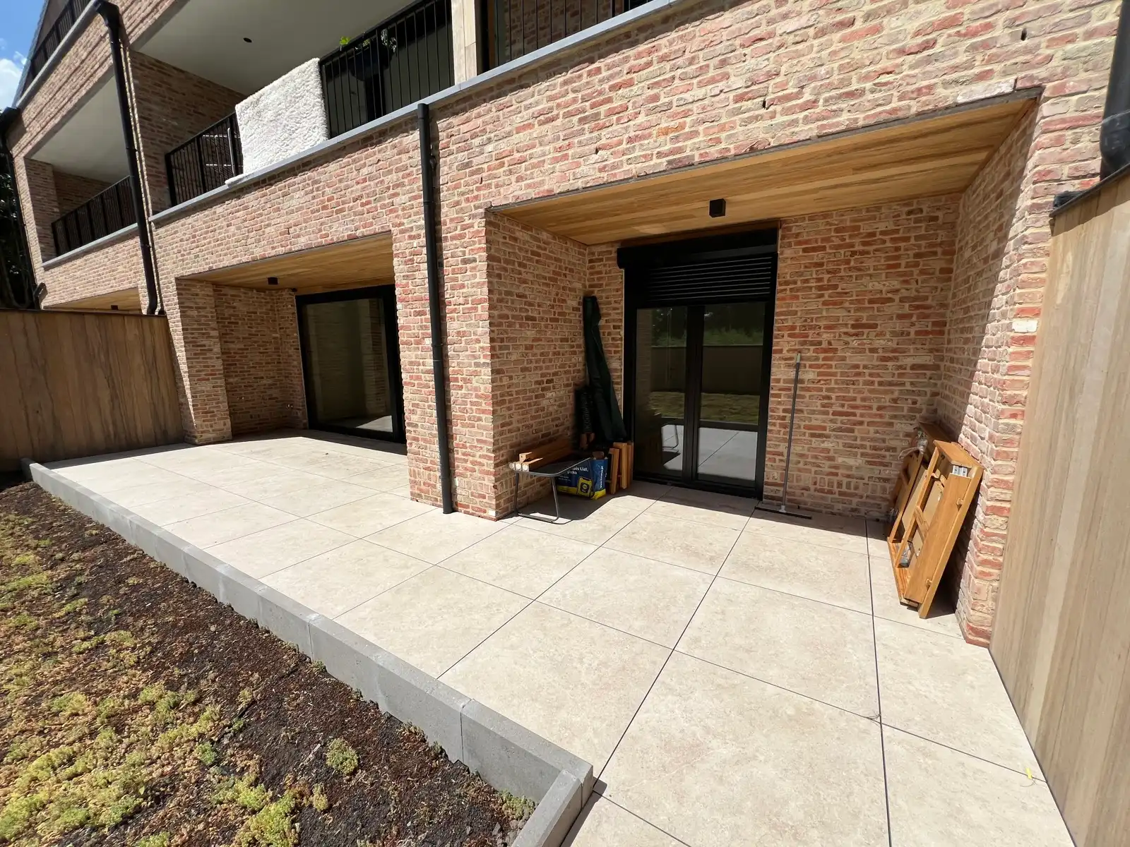 Luxueus nieuwbouw GLV met 1 slpk, terras, berging en parking foto 2
