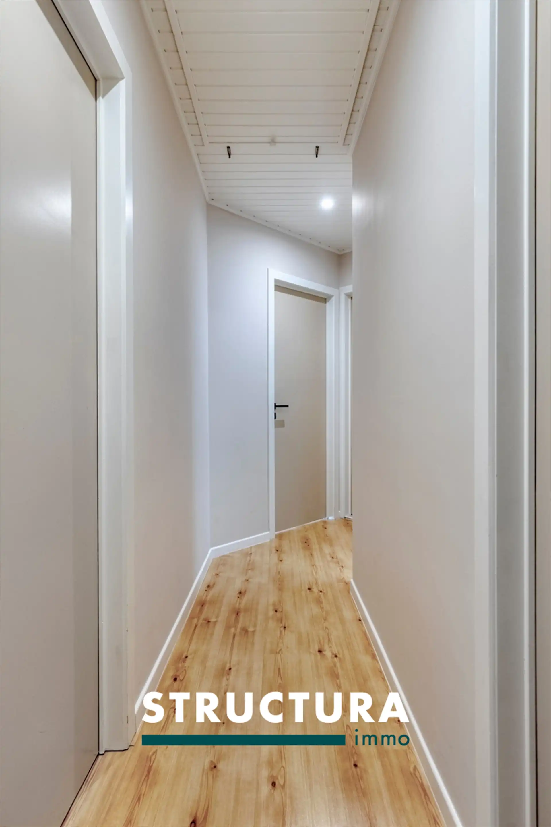 Instapklare gezinswoning met 5 slaapkamers, zonnige tuin en 24 zonnepanelen foto 17