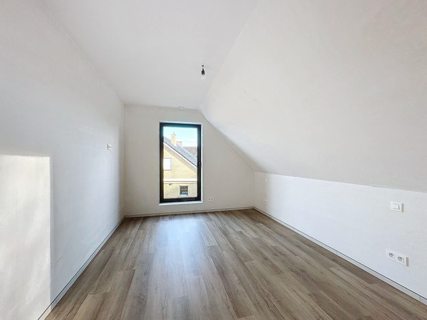 100% Instapklare en riante nieuwbouw villa. foto 6