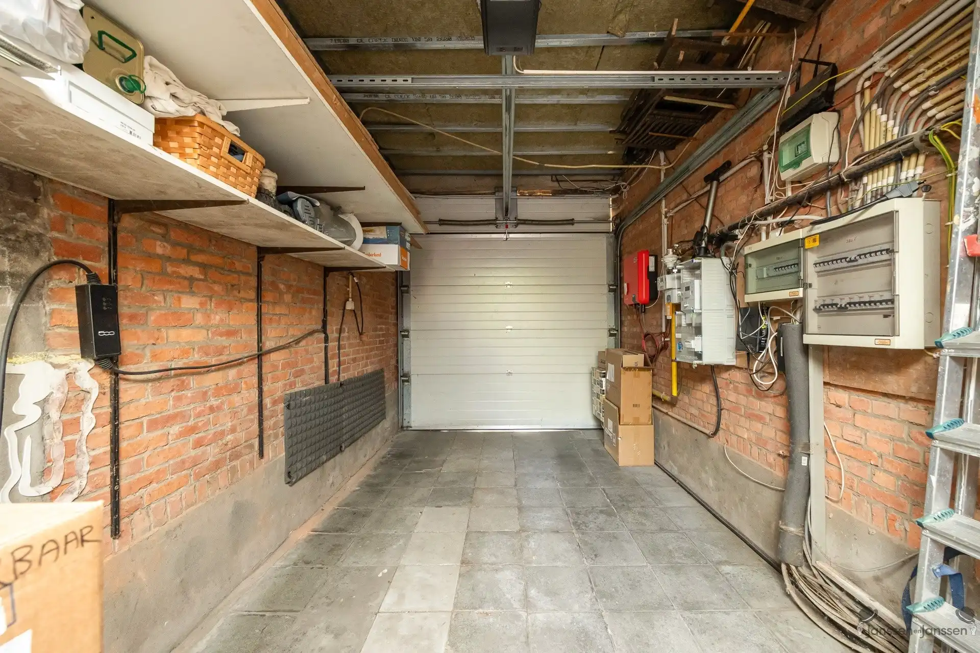 Ruime gezinswoning op centrale ligging foto 12