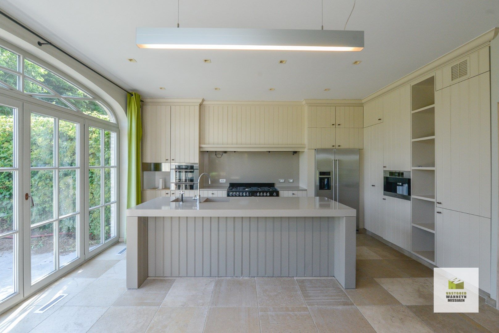 Luxueuze woning met 3 slpk, zwembad en polyvalente ruimte van 115 m2   foto 8