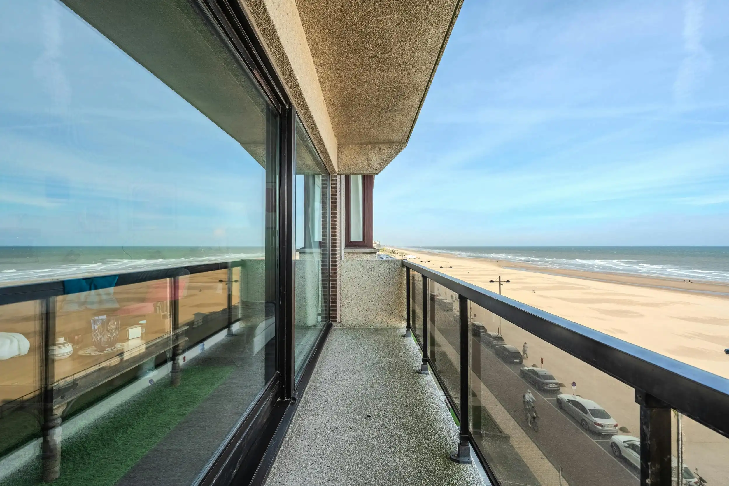 Aangenaam doorloop appartement met prachtig zeezicht! foto 2