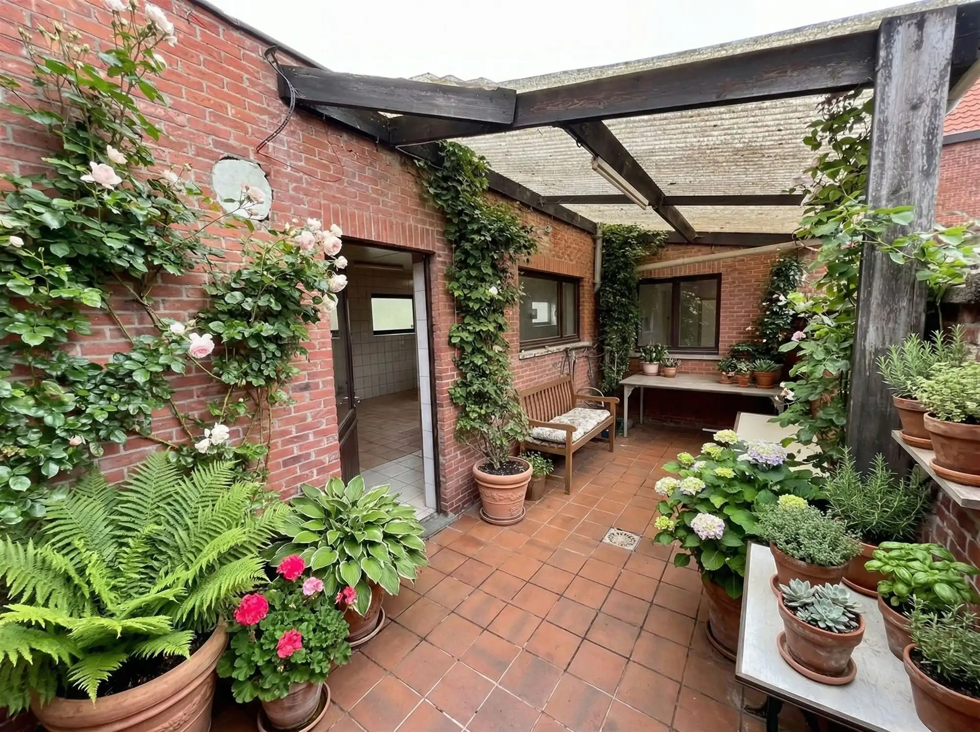 Uniek Pand van 385 m² met Onbeperkte Mogelijkheden foto 9