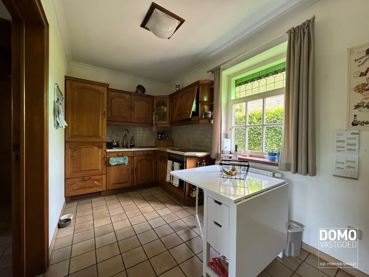 Charmante open bebouwing met 3 slaapkamers, 2 badkamers en prachtige tuin te huur foto 7