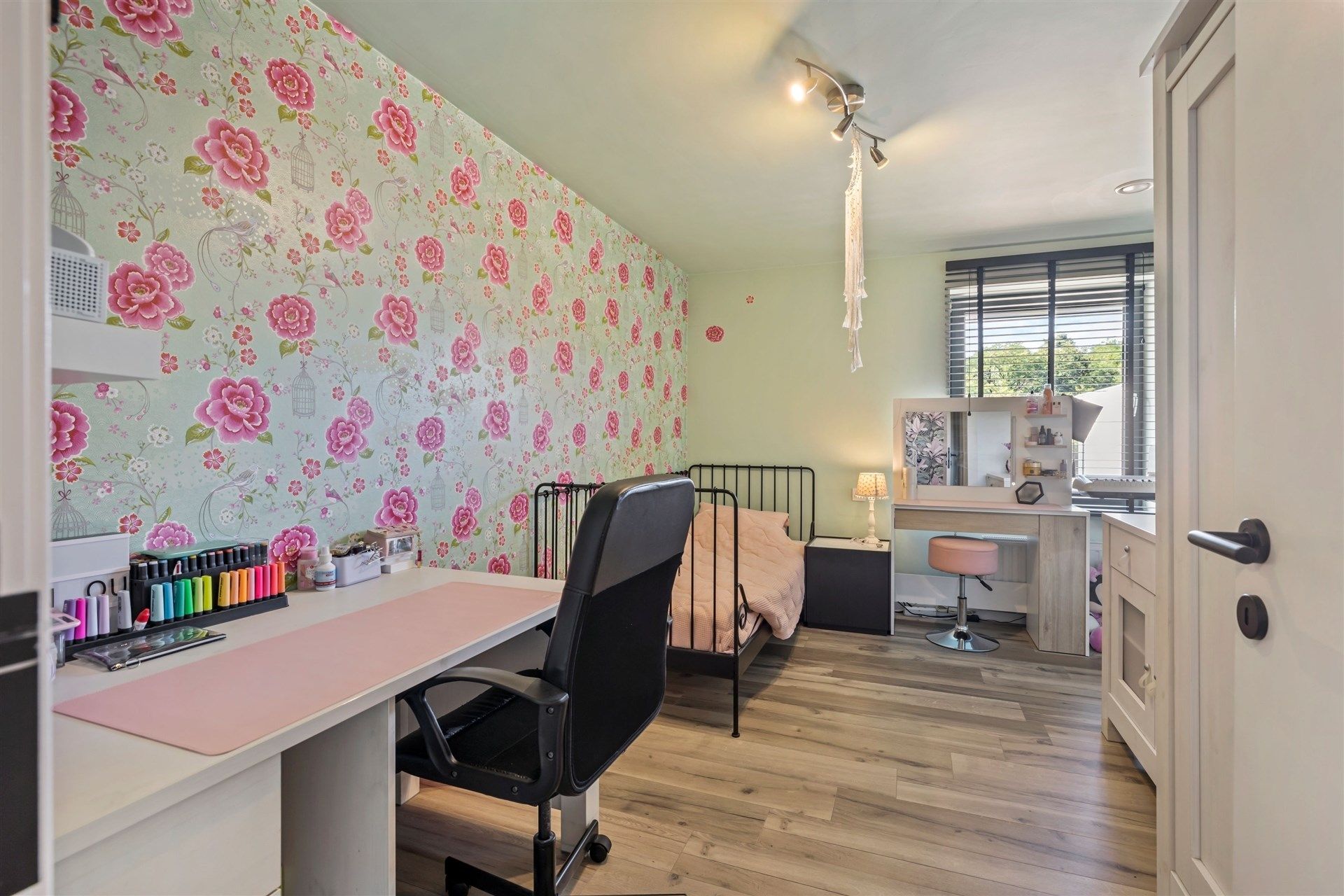 Uitstekende gezinswoning met 4 slaapkamers gelegen in een kindvriendelijke woonwijk foto 27