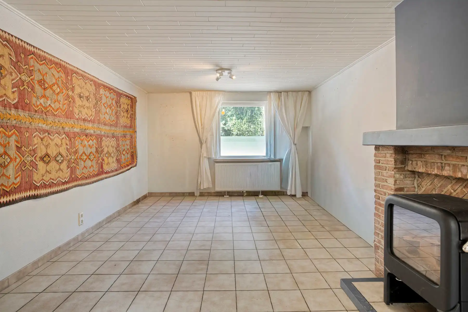 Landelijke laagbouw woning met mooie tuin foto 9