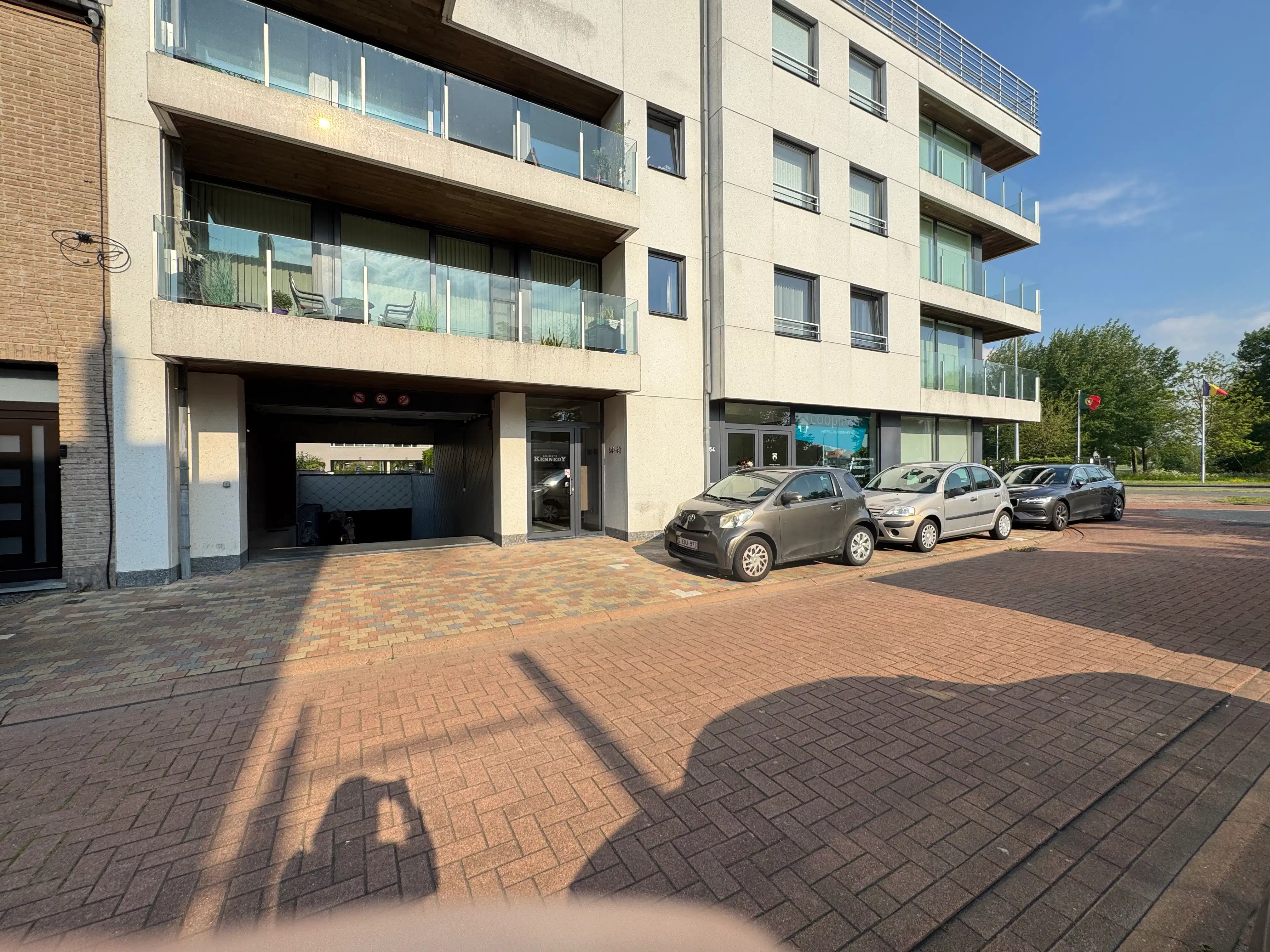 Lichtrijk gelijkvloers appartement met ruim terras foto 13