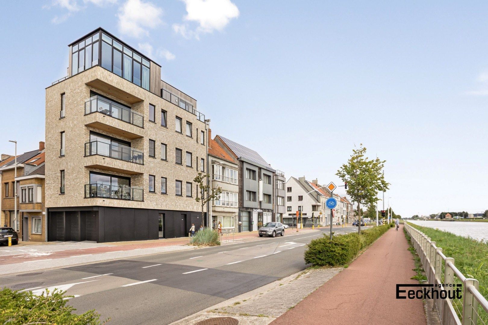 Exclusieve penthouse met fenomenale zichten op het kanaal & de spuikom! foto 2