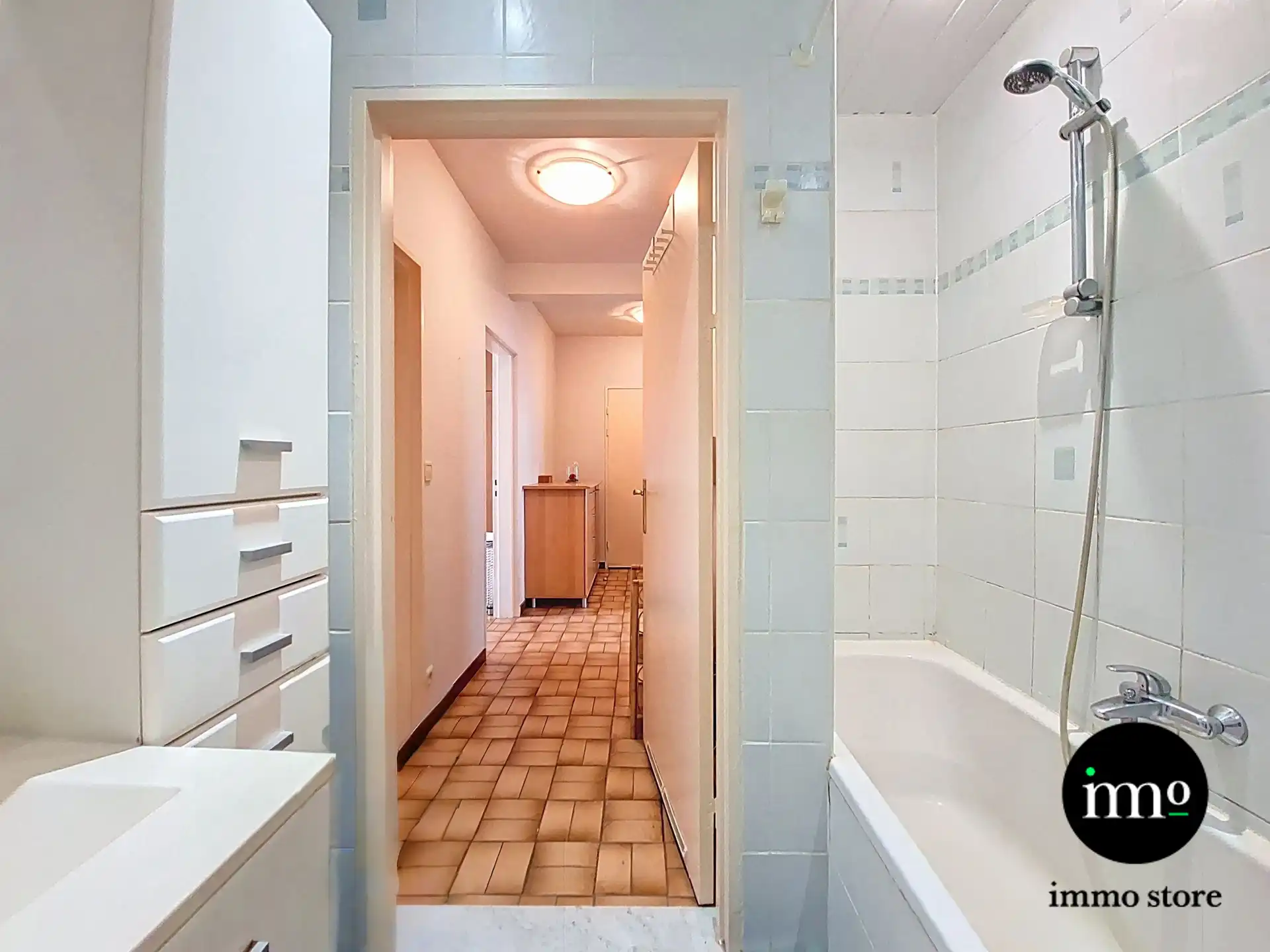 2-slaapkamerappartement met 2 terrassen en 2 parkings foto 12