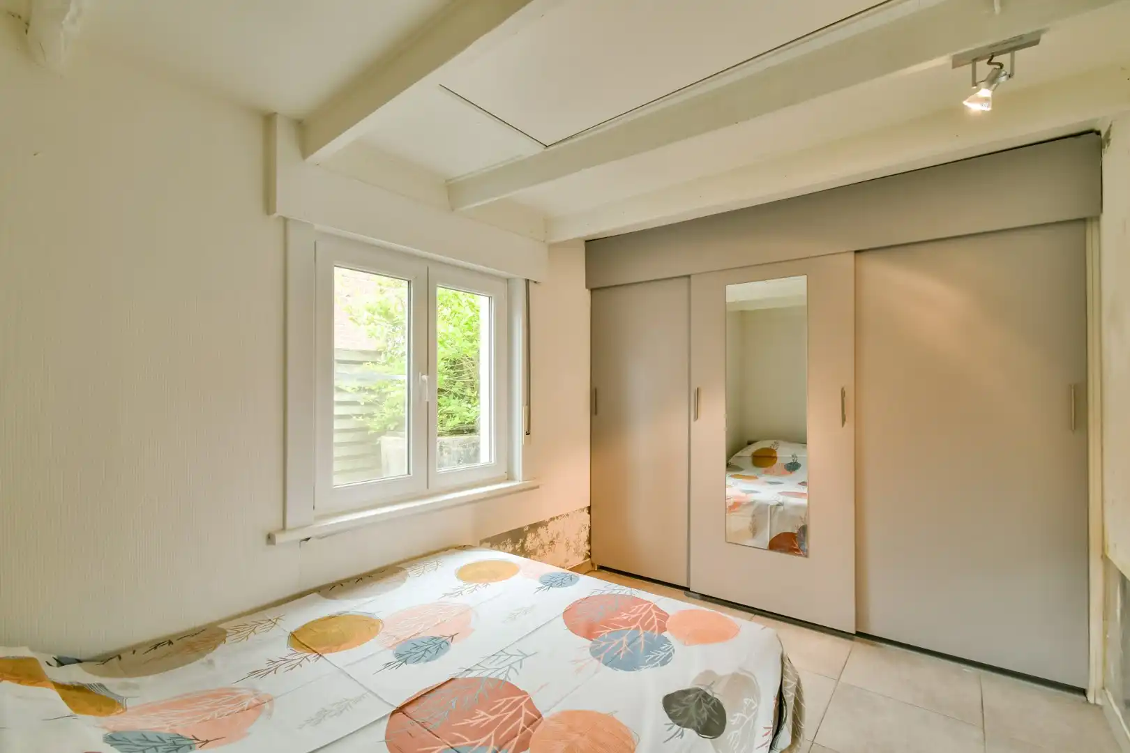 Knusse woning nabij het centrum van Torhout! foto 6