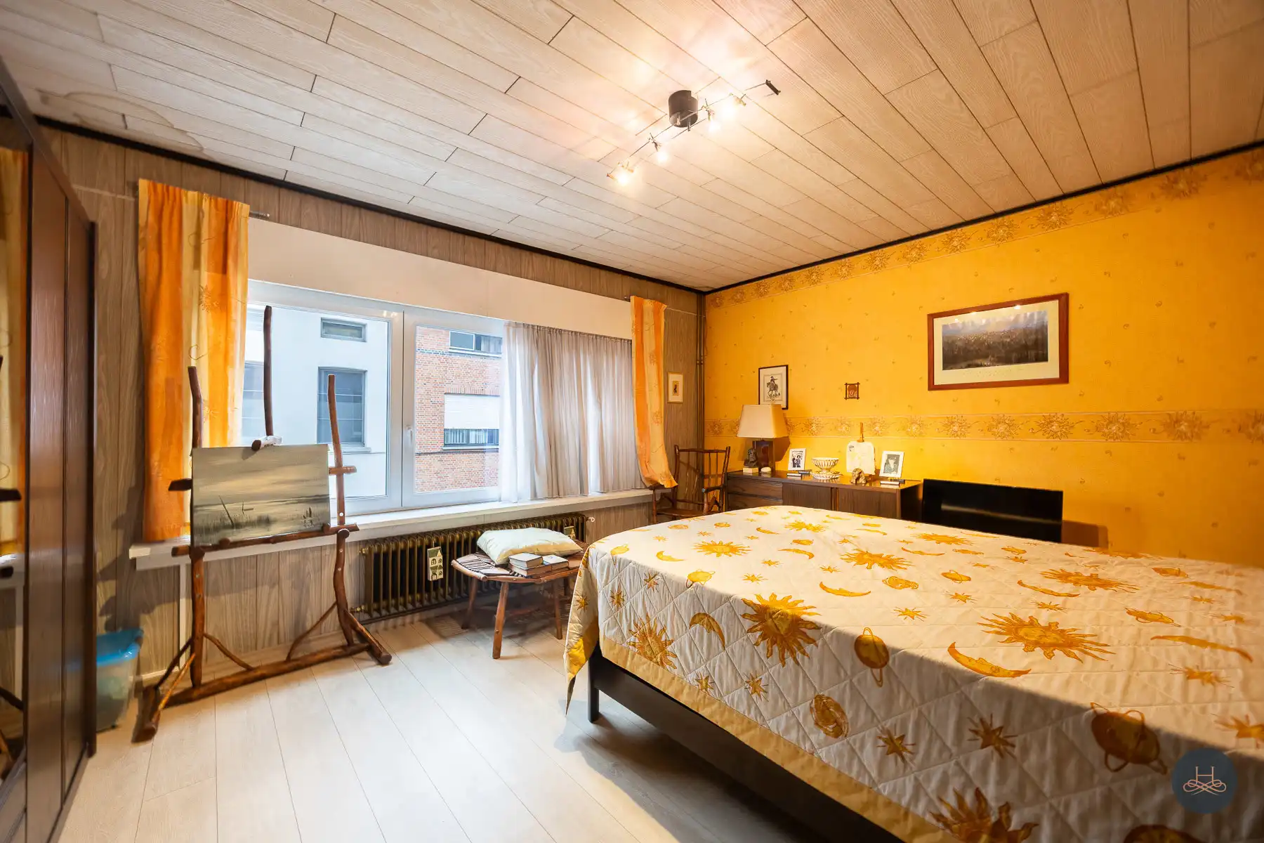 Charmante te moderniseren woning met stadskoer & terras foto 19