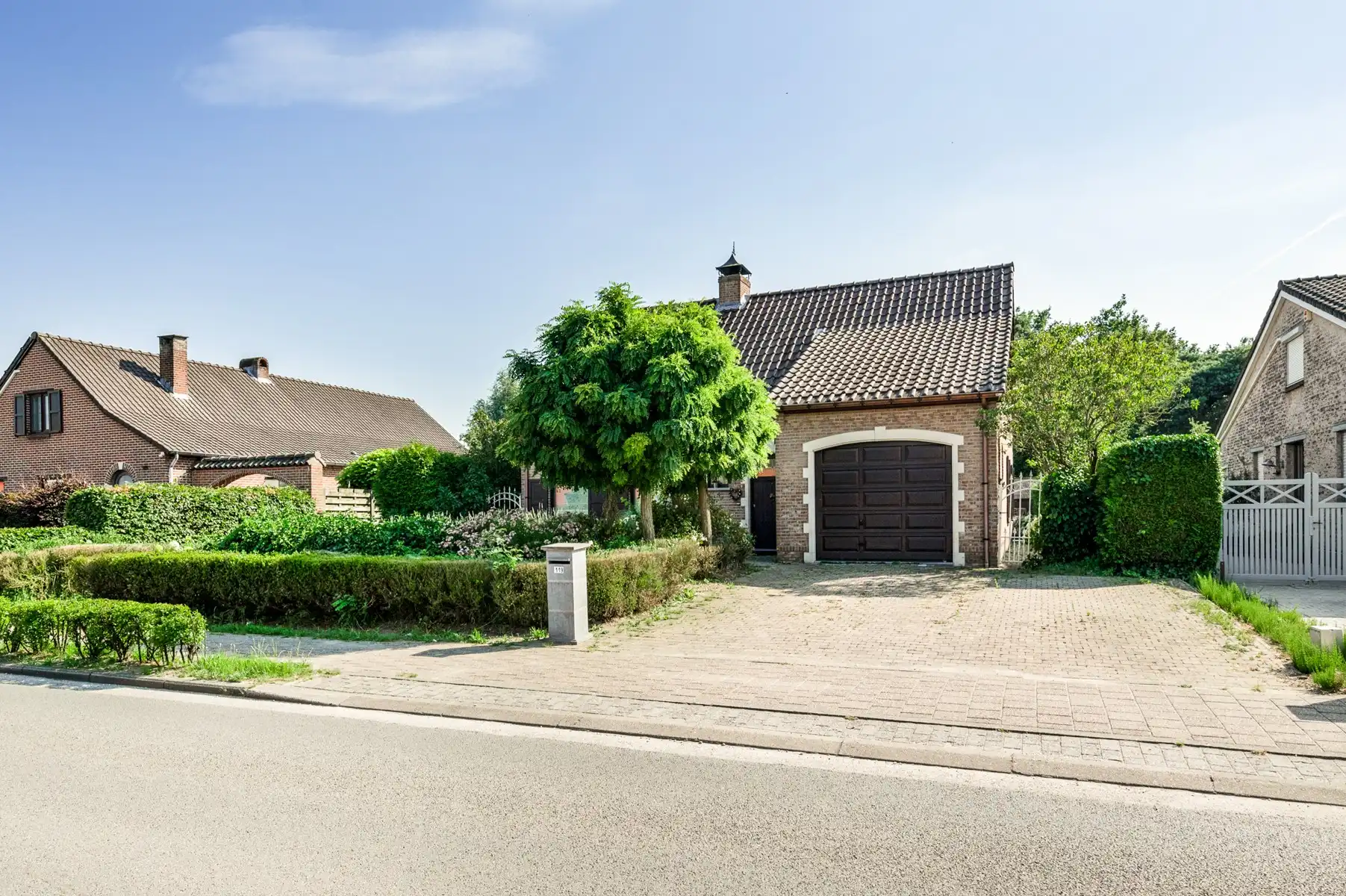 Charmante woning op zonnig perceel foto 2