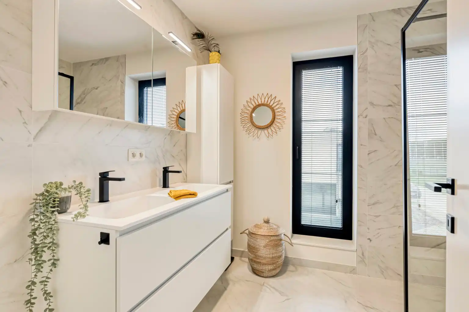 INSTAPKLARE ENERGIEZUINIGE WONING OP EEN RUSTIGE LOCATIE foto 16