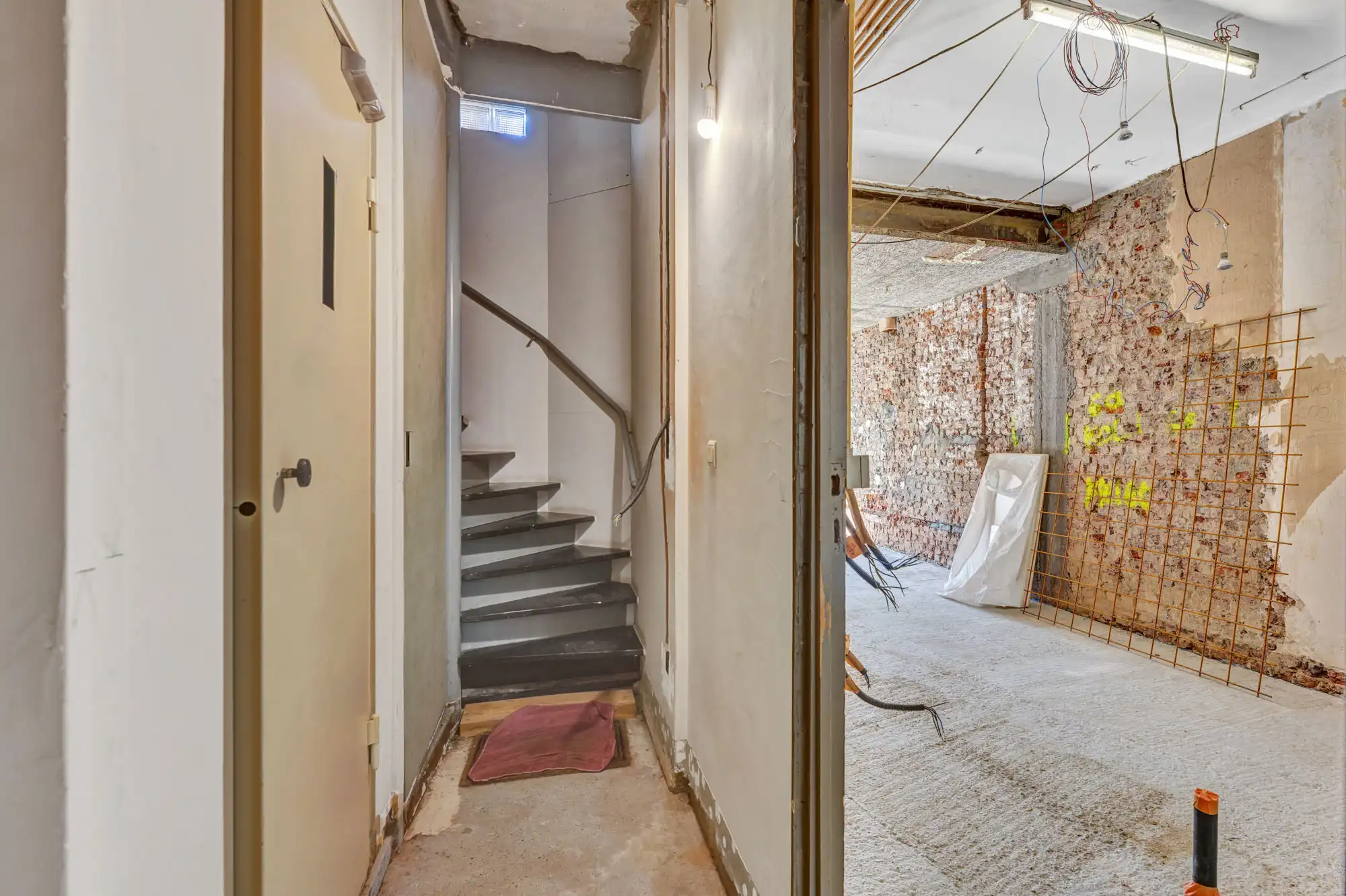 Ruime woning met garage, atelier nabij centrum foto 8