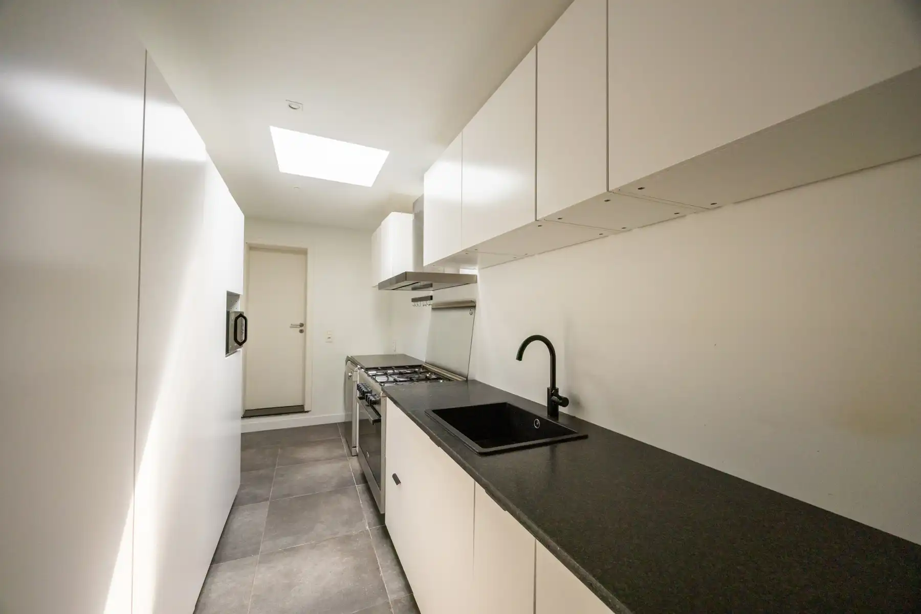 Lichtrijke, gerenoveerde woning in Boom foto 12