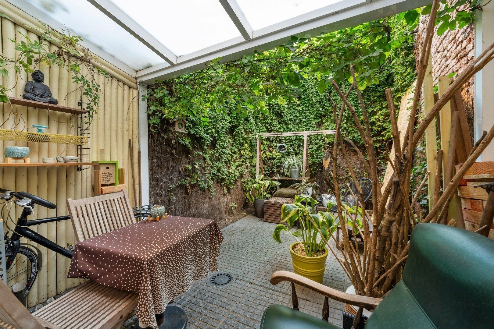 Gezellige woning met 4 slaapkamers en toffe stadstuin in Menen foto 5