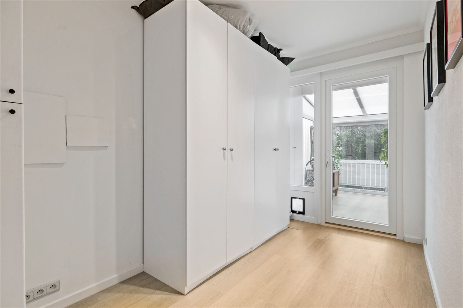 Gerenoveerd appartement met 2 slaapkamers en veranda. foto 11