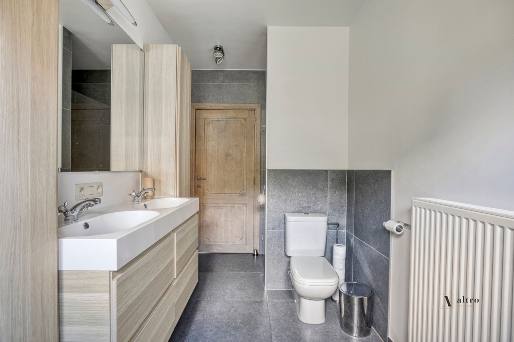 Prachtige en instapklare villa in landelijke stijl  foto 24