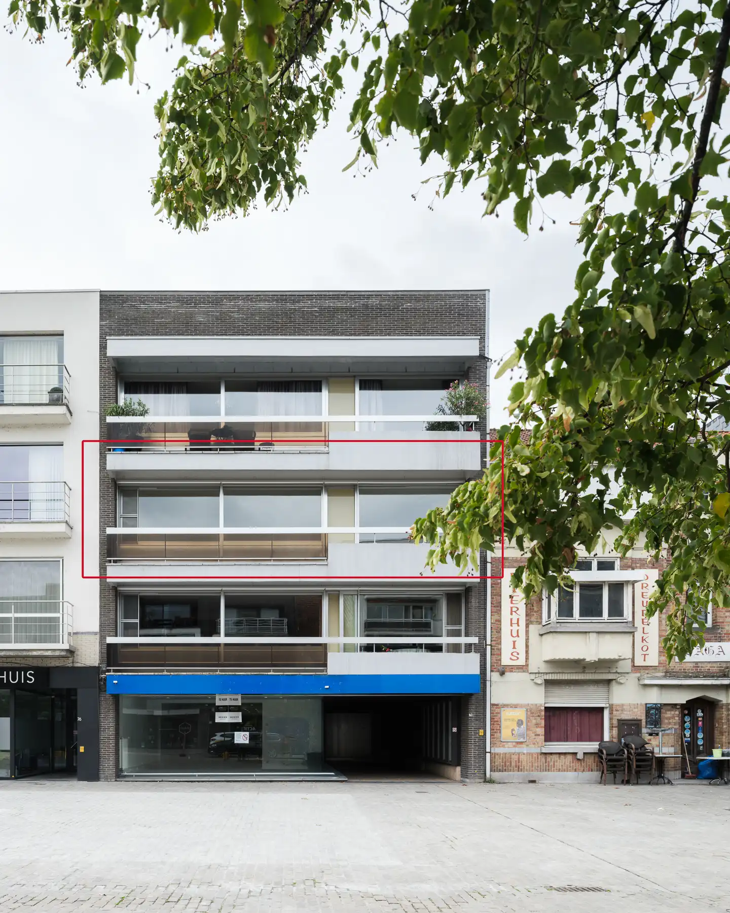Instapklaar appartement met zicht op de Markt foto 18