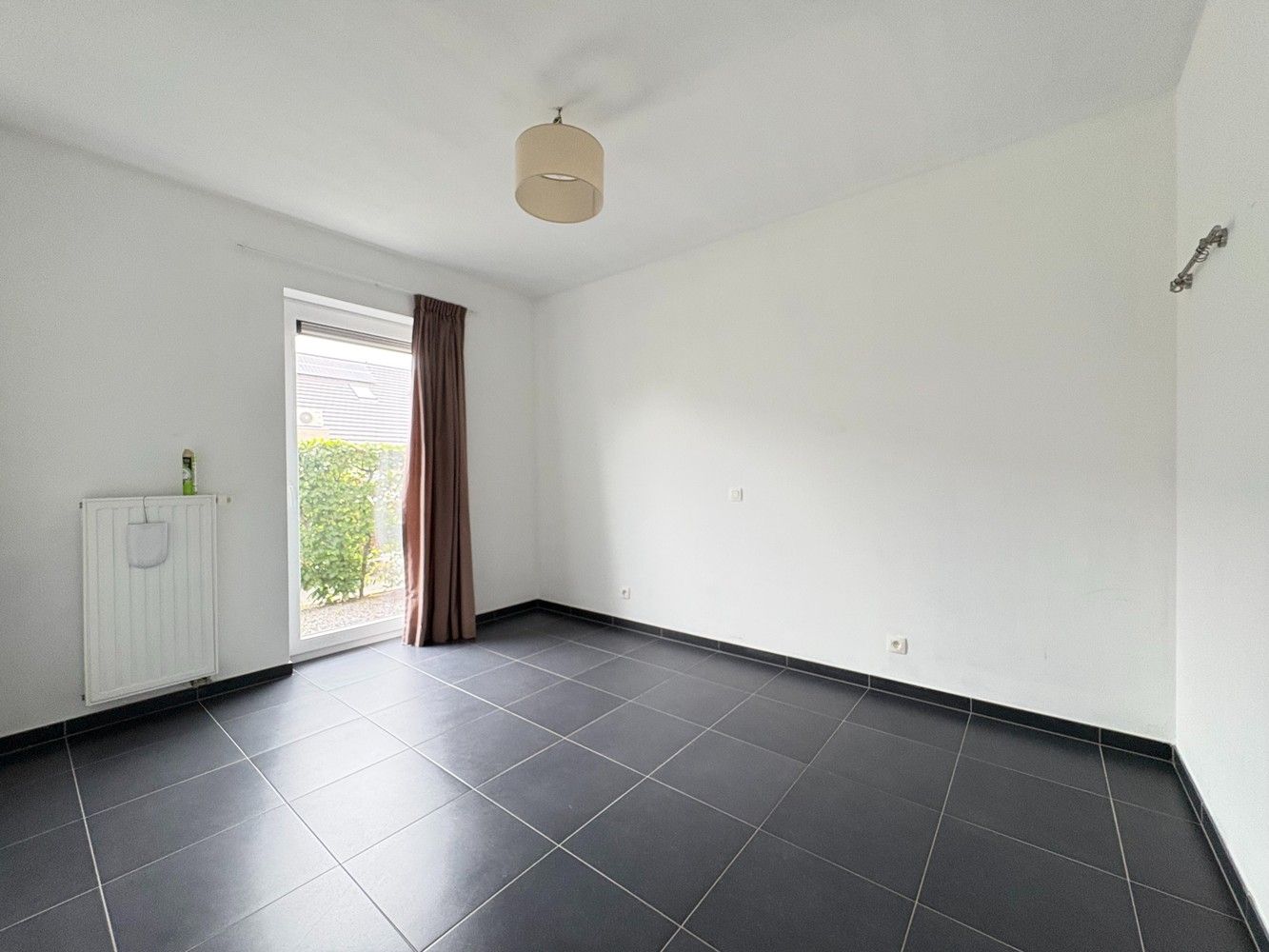Instapklaar appartement met 2 slaapkamers en een mooi terras + garage foto 4