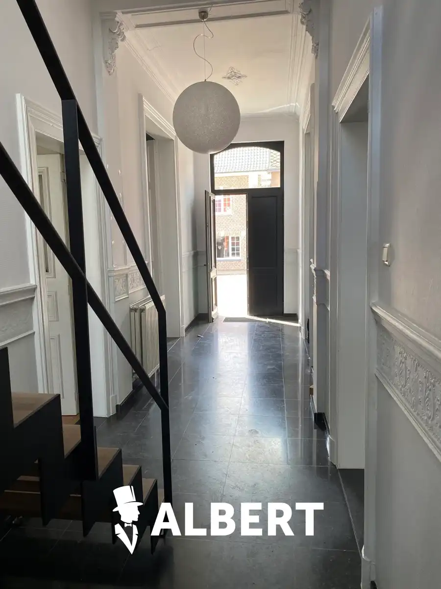 Unit 5 - kantoorgebouw foto 2