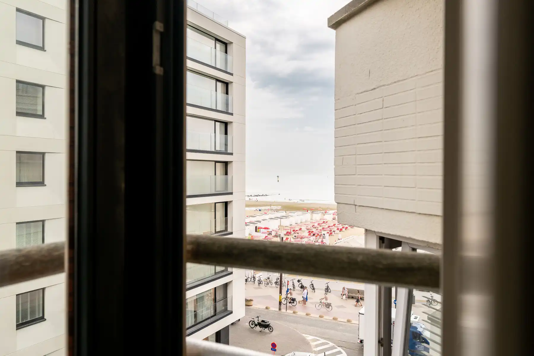 Elegant appartement met zijdelings zeezicht in het Zoute foto 2