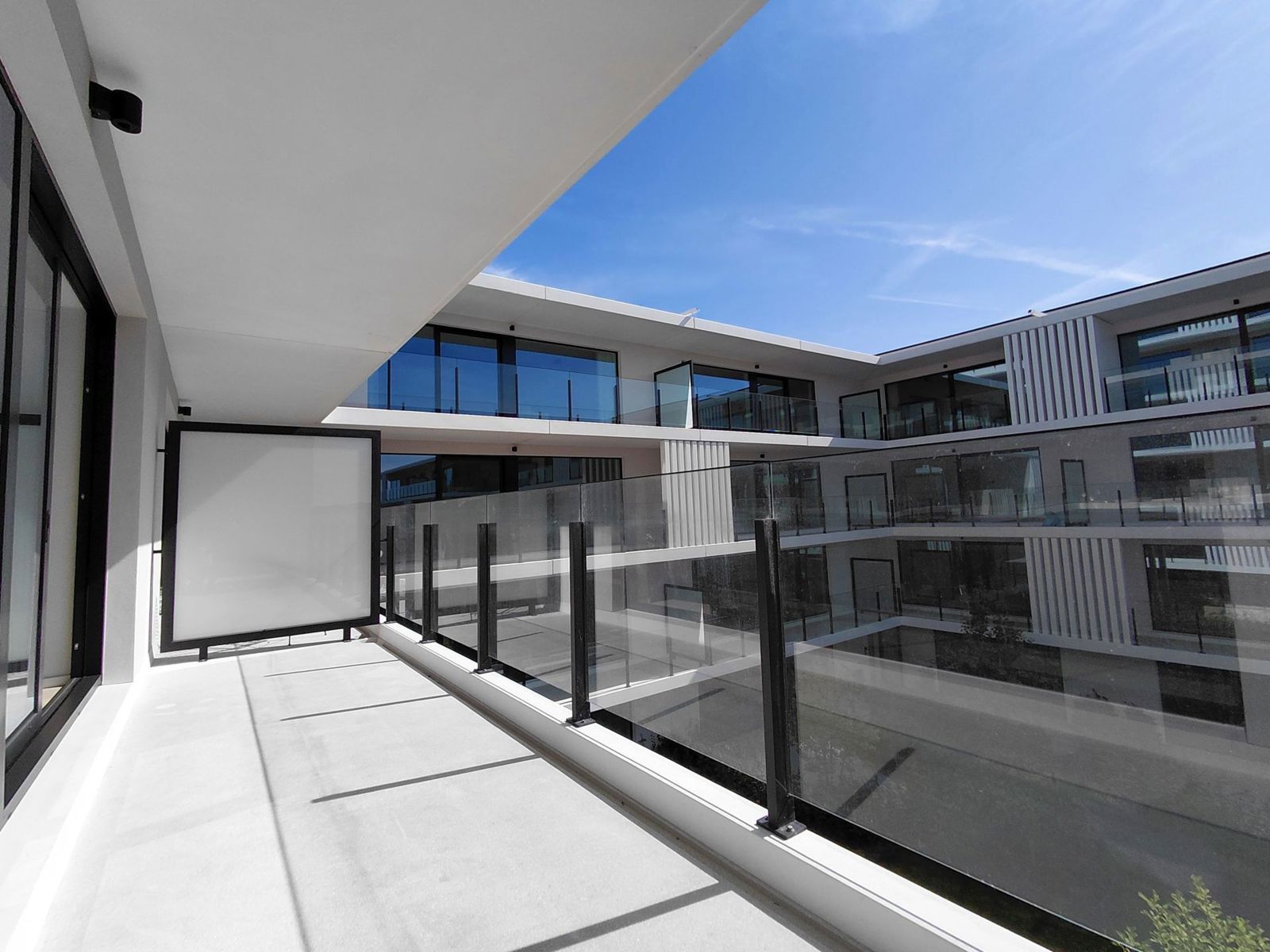 Prachtig 2 slaapkamer appartement met groot TERRAS foto 7