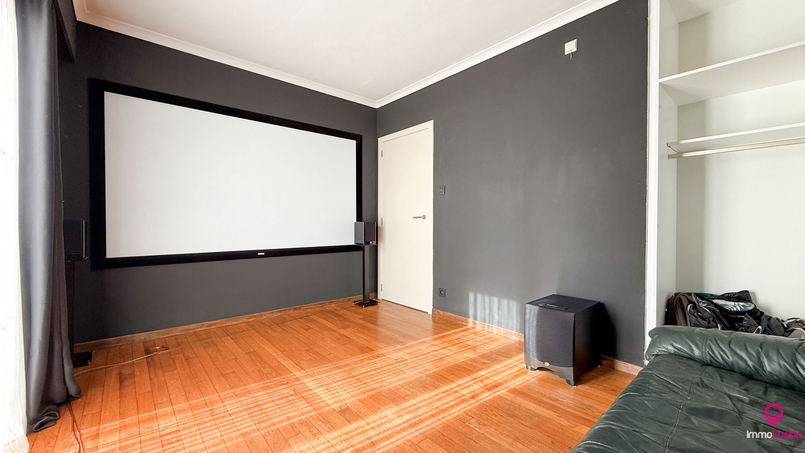 Modern gerenoveerde woning met garage en zonnepanelen! foto 20