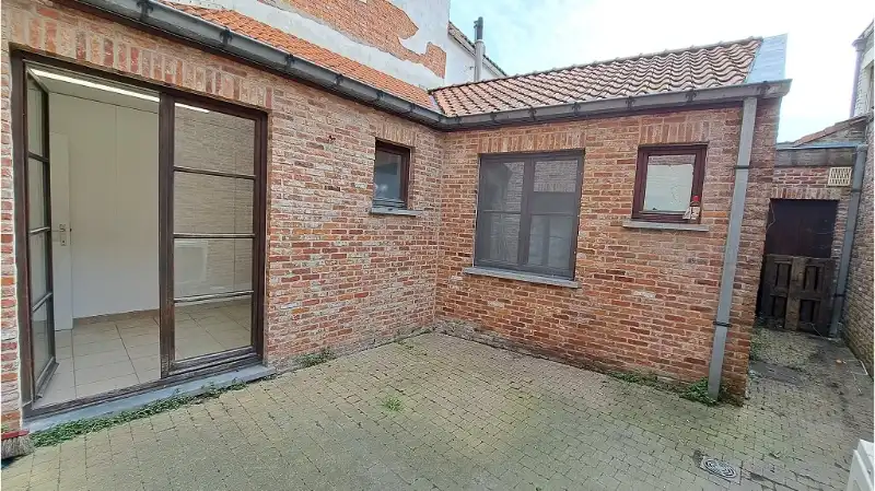 Instapklare Winkelruimte op commerciële ligging te huur in centrrum Brugge foto 12