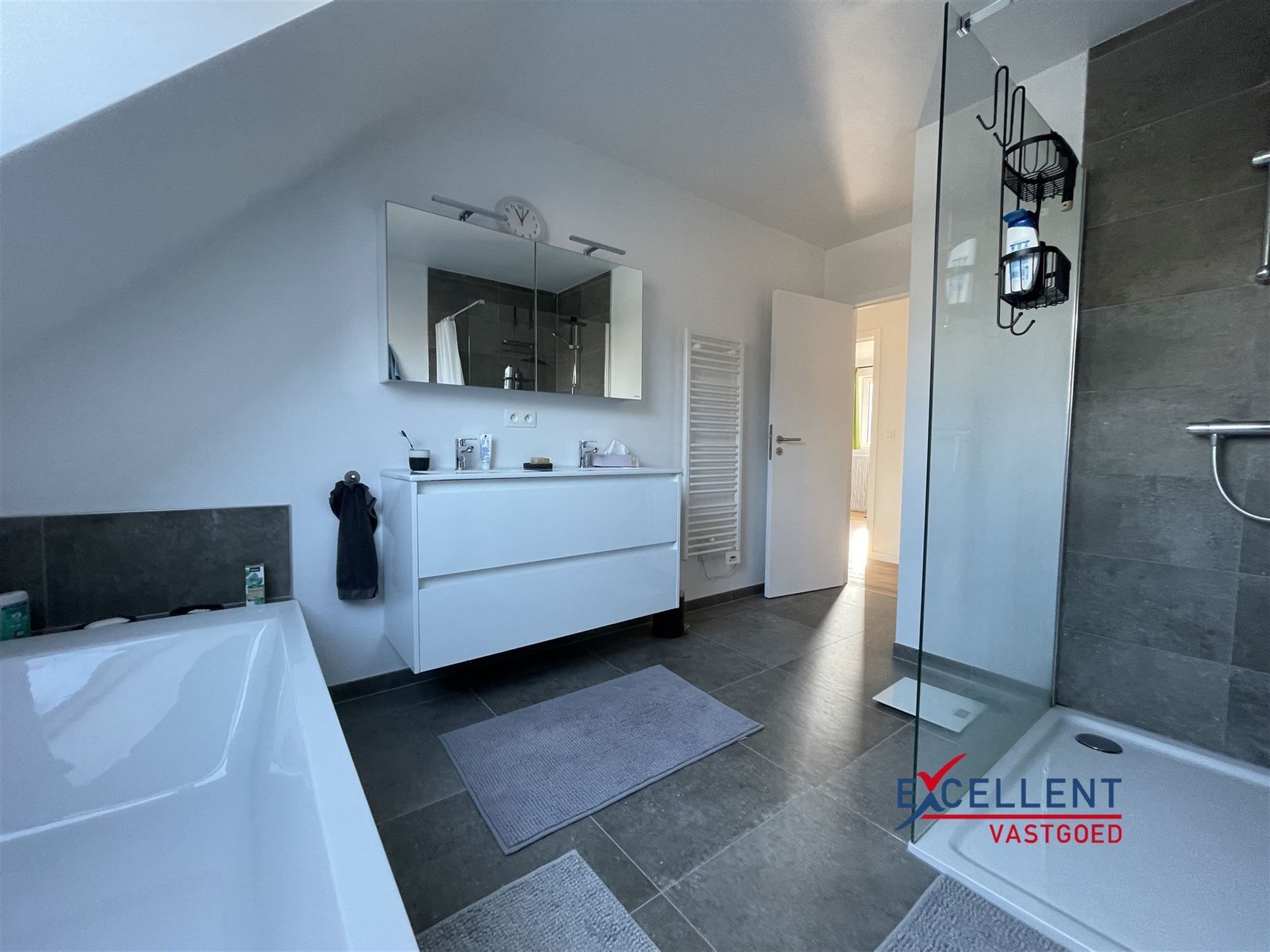 Recente, rustig gelegen nieuwbouwwoning te huur De Pinte! foto 11