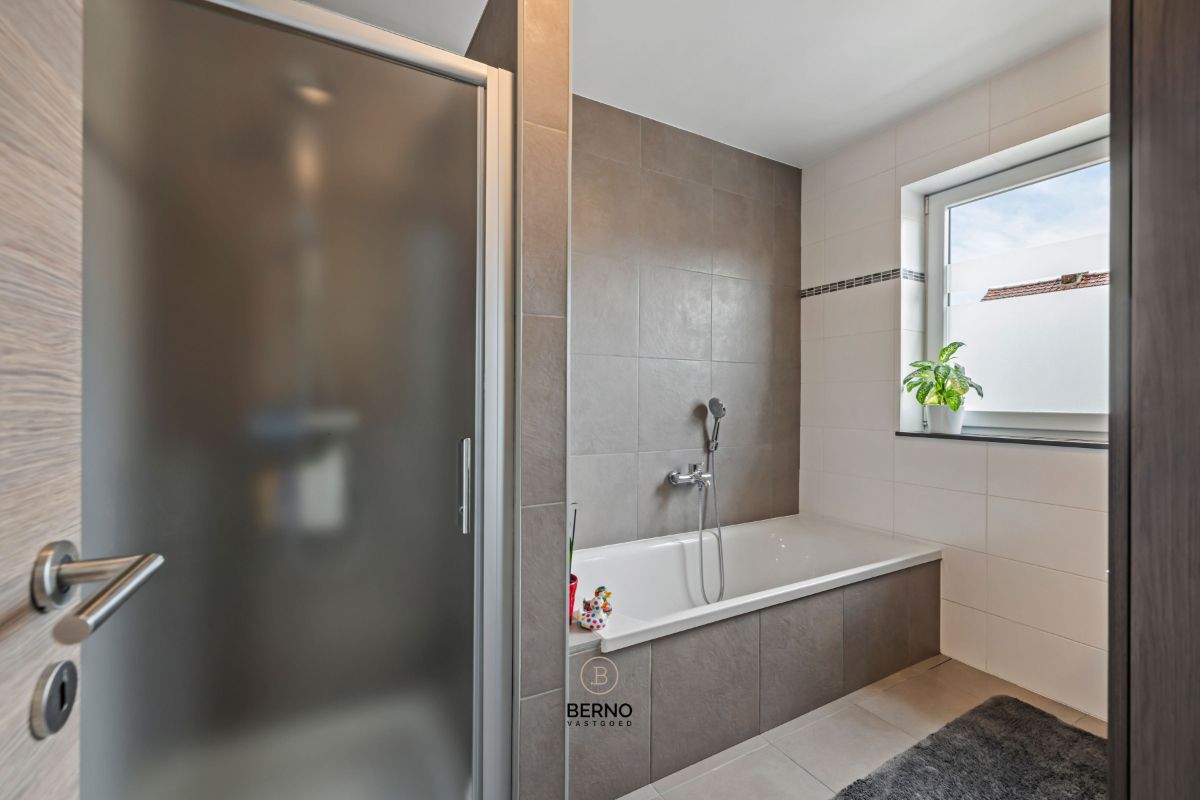 Prachtige, instapklare HOB met 4 slaapkamers. foto 17
