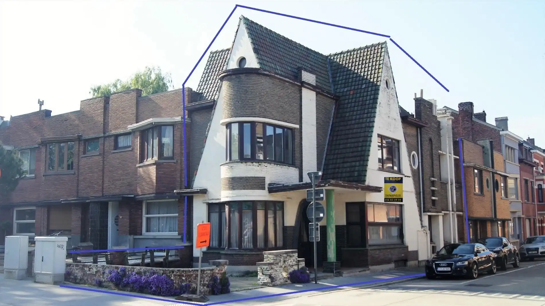 Hoofdfoto van de publicatie: Art-Deco woning op een mooie ligging met mogelijkheid tot 3 slpks (4 à 5 slpks met zolder) en een terras