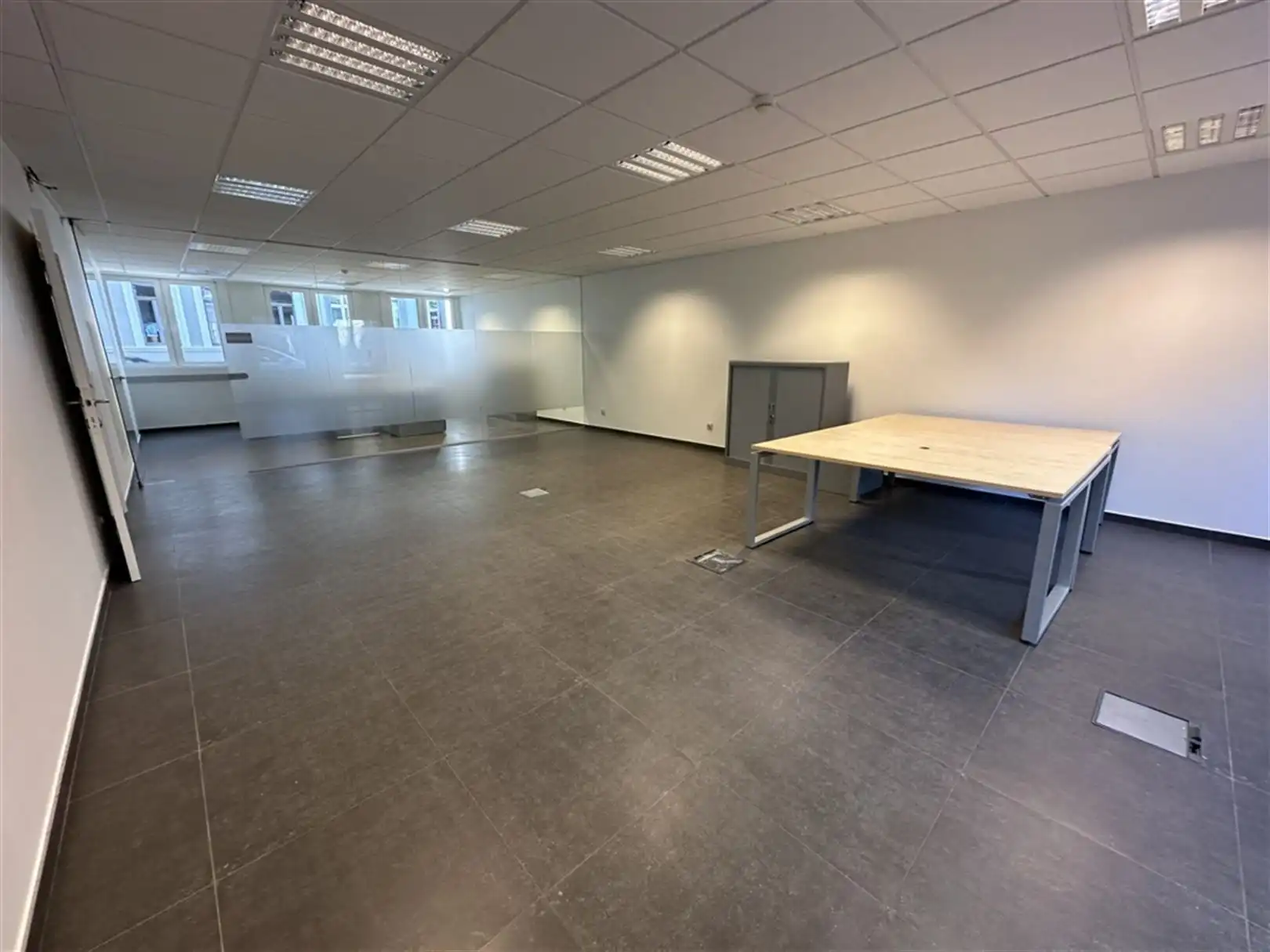 Kantoor op toplocatie met parkeerplaatsen centrum Kortrijk foto 2