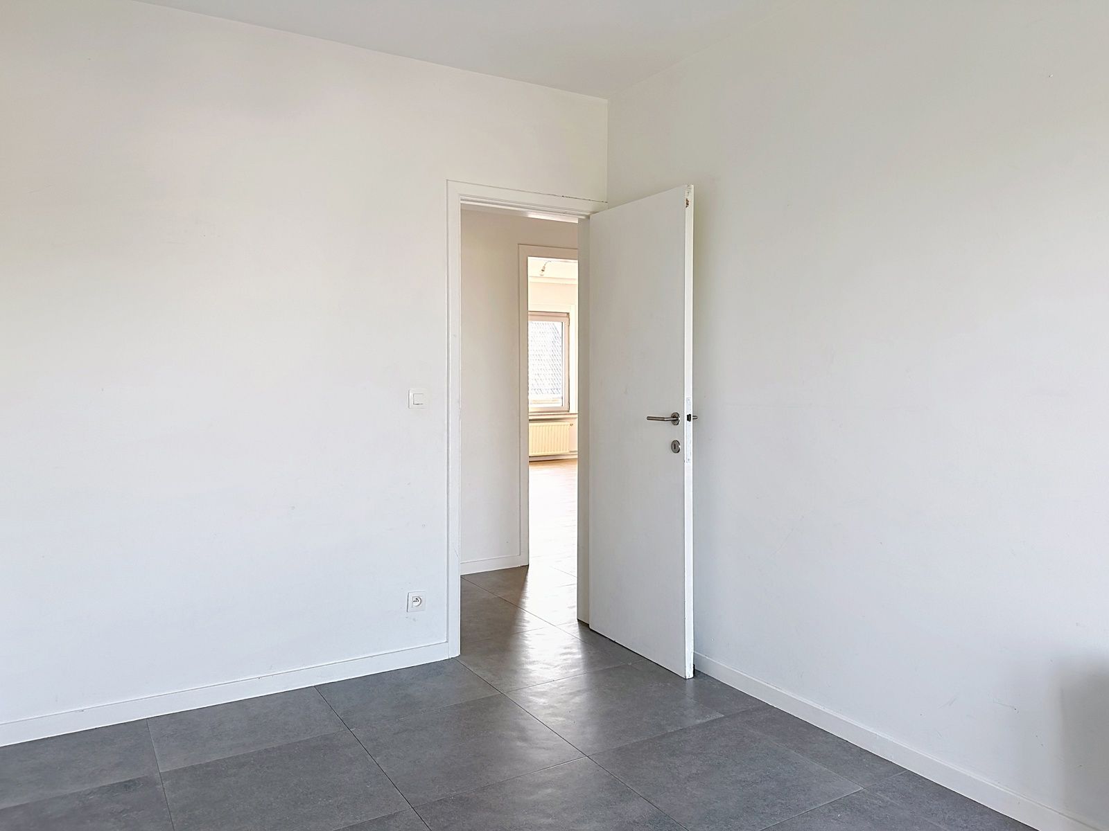 Opbrengstappartement met 3 slaapkamers in hartje Aartselaar – Reeds verhuurd aan € 1.175/maand foto 19