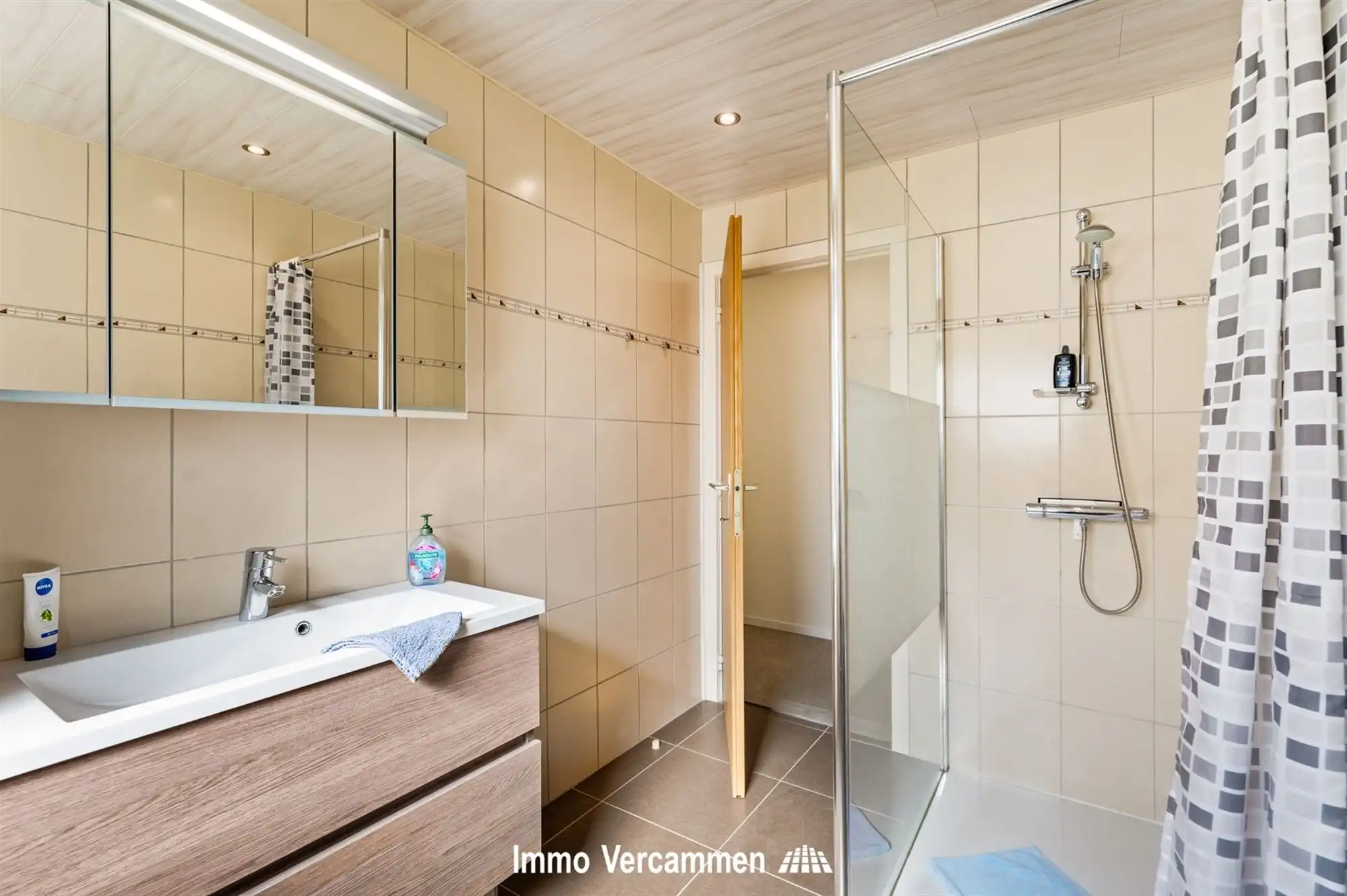 Gelijkvloerse woning in uitstekende staat, nabij het centrum van Bonheiden foto 9