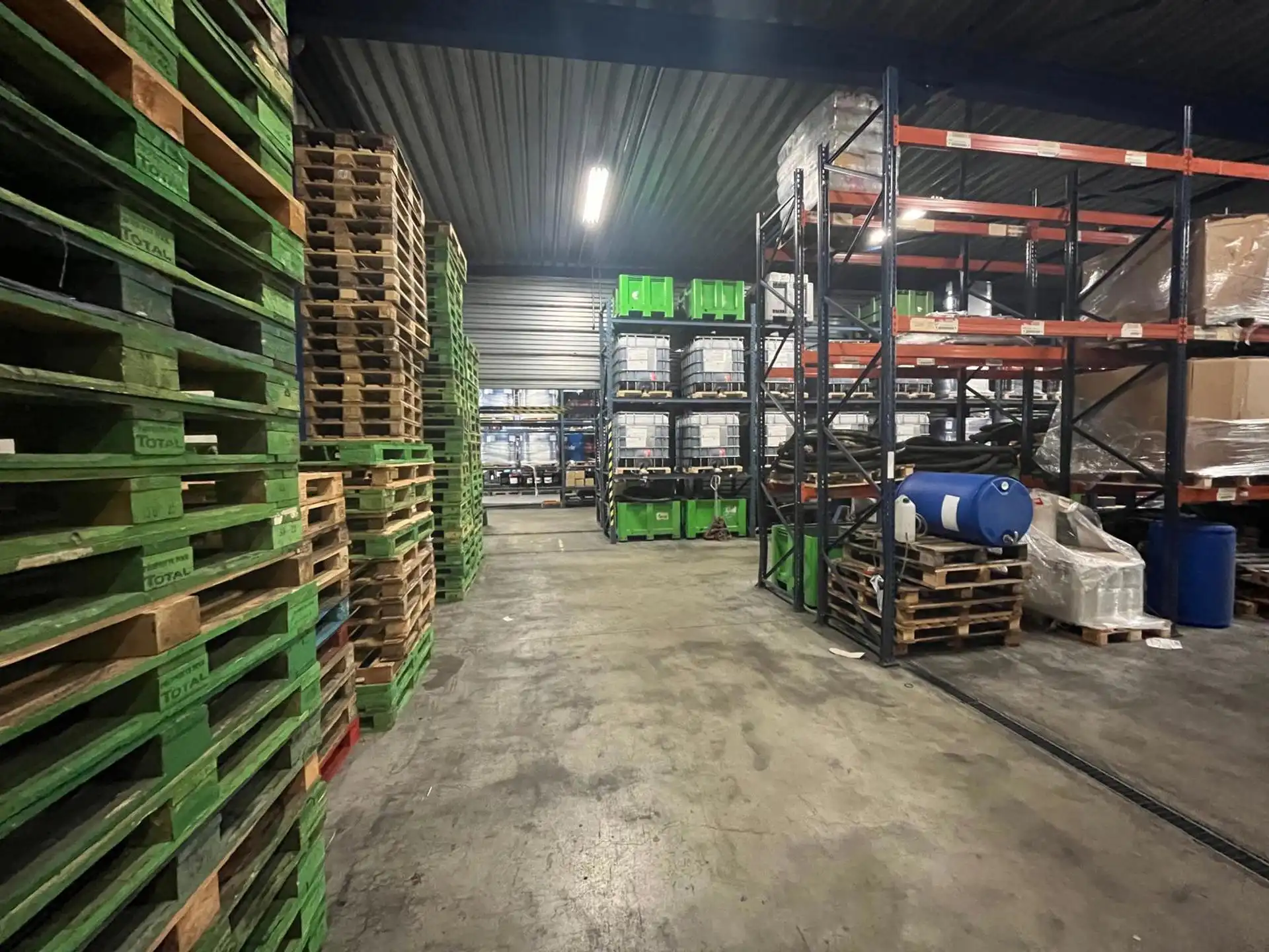 Magazijn van 950m² te Schelle nabij A12 foto 5
