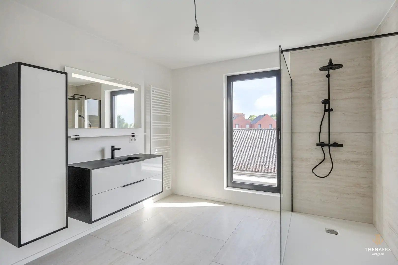 Strakke en luxueus gerenoveerde open bebouwing met hoogwaardige afwerking en EPC A in Sint-Truiden (Wilderen).  Aankoop aan 6% btw mogelijk onder voorwaarden. foto 26