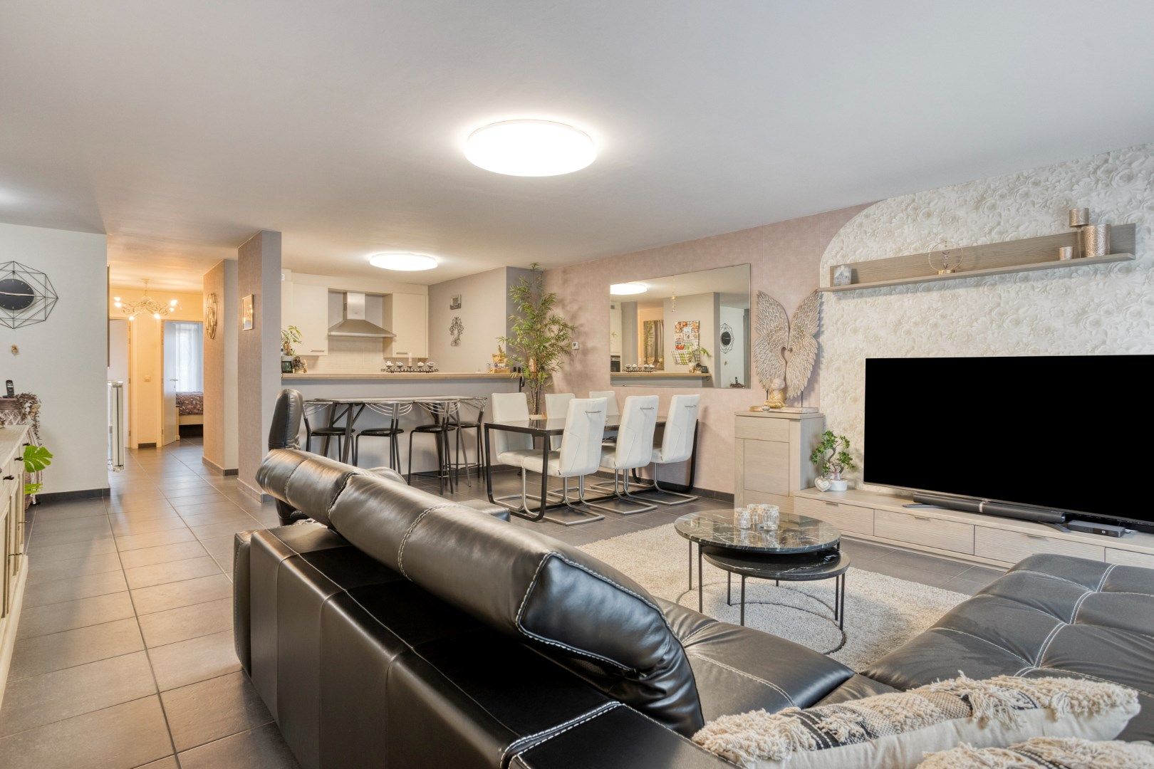 Verzorgd gelijkvloers appartement met tuin vlakbij het centrum foto 5