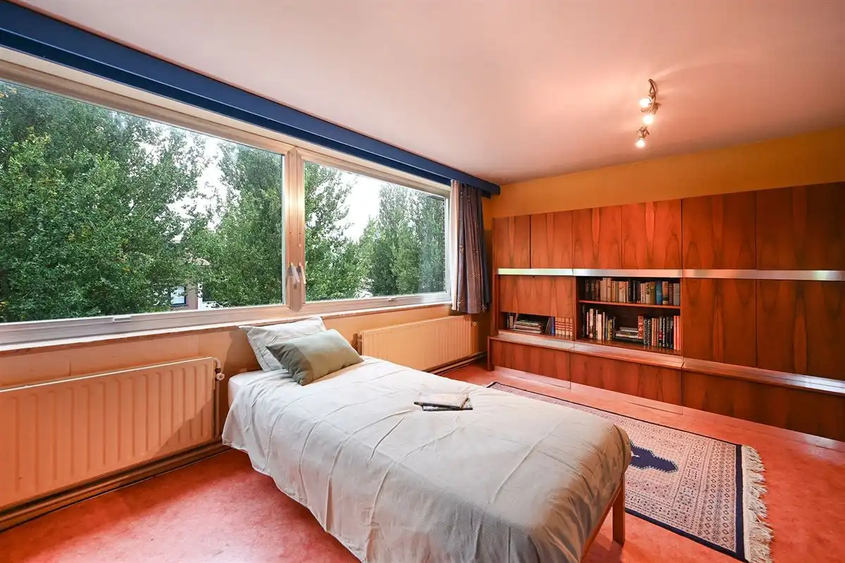 Ruime splitlevel woning met veel potentieel foto 17