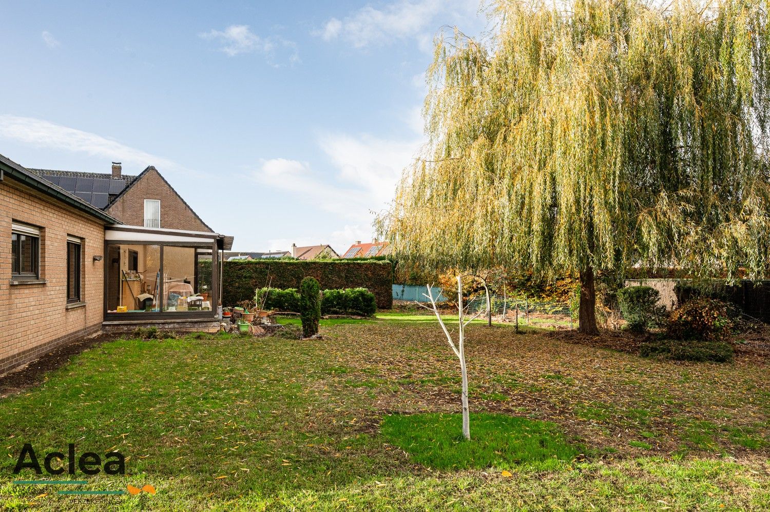 Vrijstaande woning op ruim perceel foto 38
