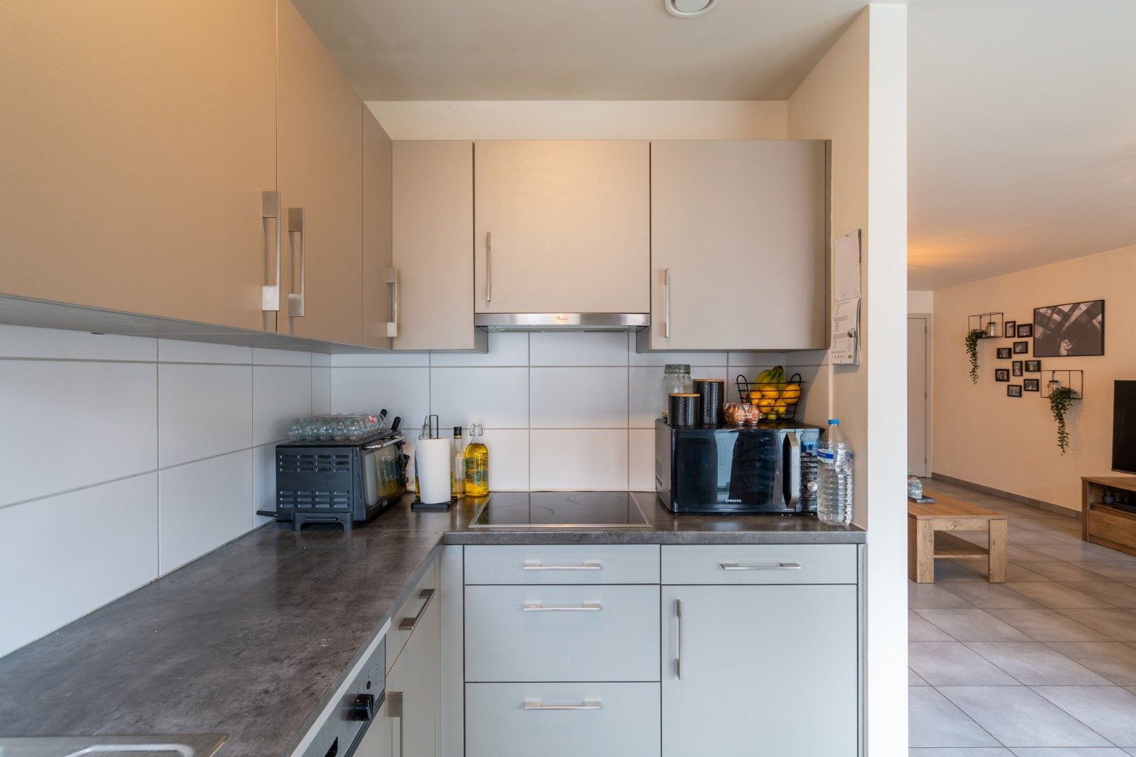 Degelijk appartement met 2 slaapkamers, standplaats en kelderberging op wandelafstand van de markt van Bilzen  foto 17