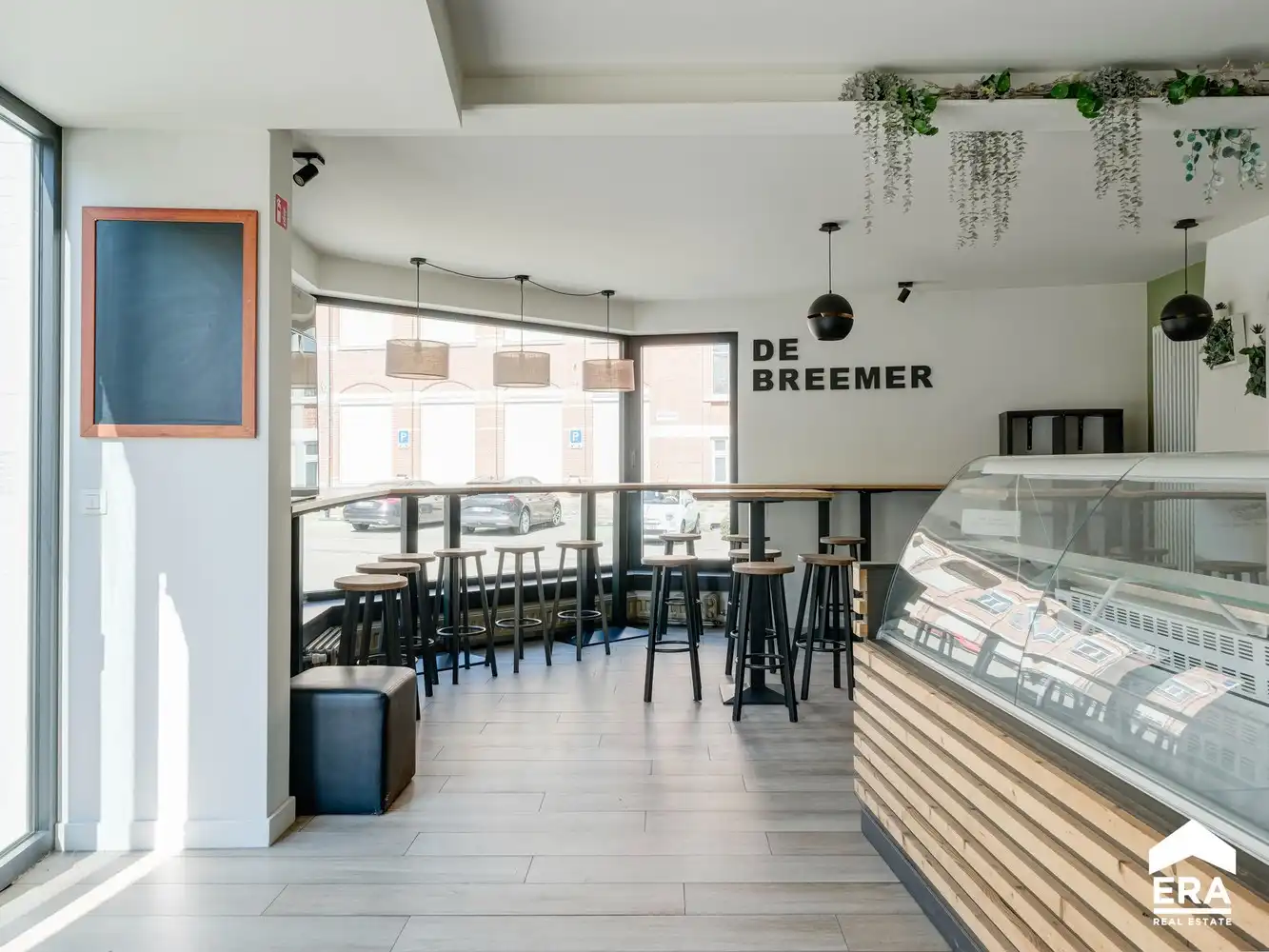 Woonhuis met handelsgedeelte foto 5