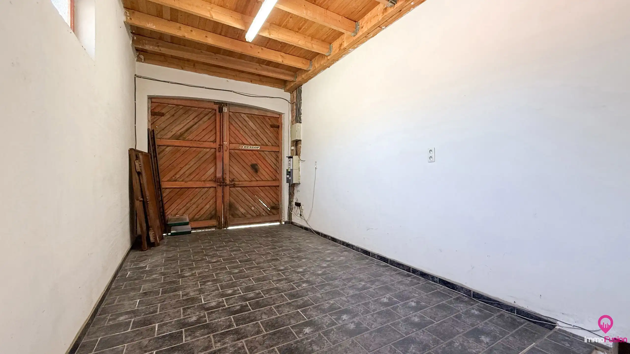 Ruime open bebouwing van 328m² met 5 slpk op toplocatie! foto 12