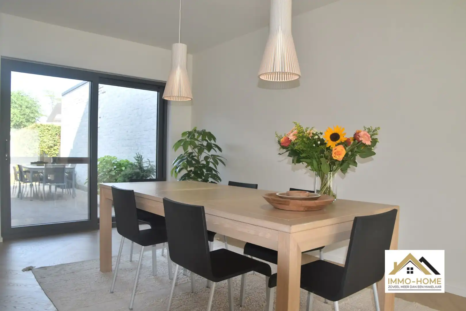 Stijlvolle moderne woning met smart home in Zwijnaarde foto 3