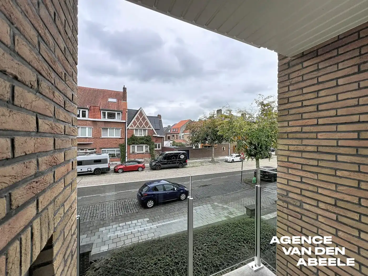 Op te frissen appartement met 2 slaapkamers en terras  foto 9