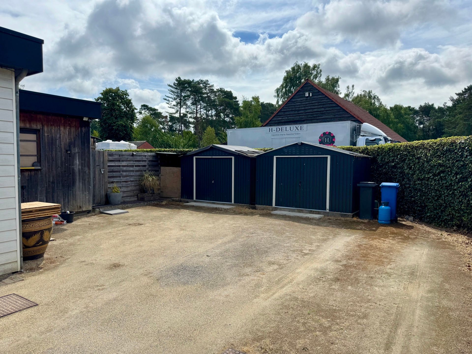 Kantoorruimte met duplex-appartement te Langdorp foto 19